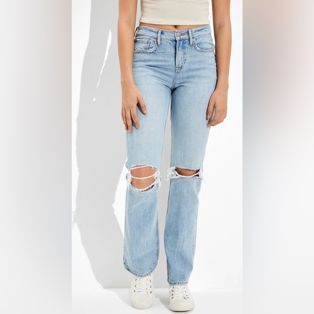 American Eagle 90’s bootcut distressed knees light wash comfort waist jeans 2reg - Picture 2 of 12